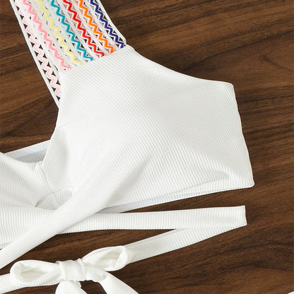 Lourdes® | Bikini de colores con tirantes cruzados y cintura alta.