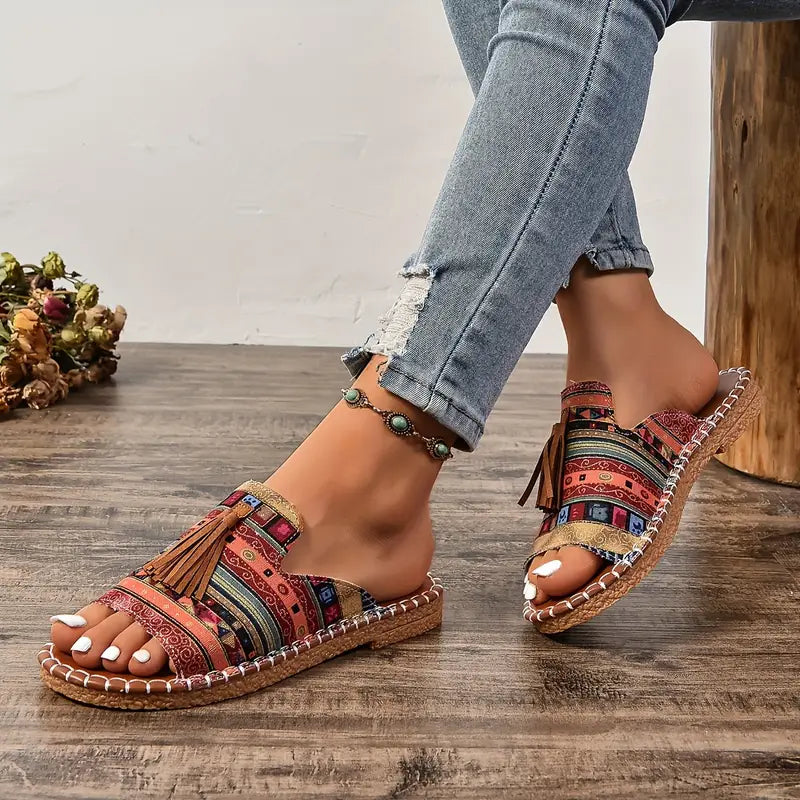 vanessa® | Sandalias planas estilo étnico con borla.