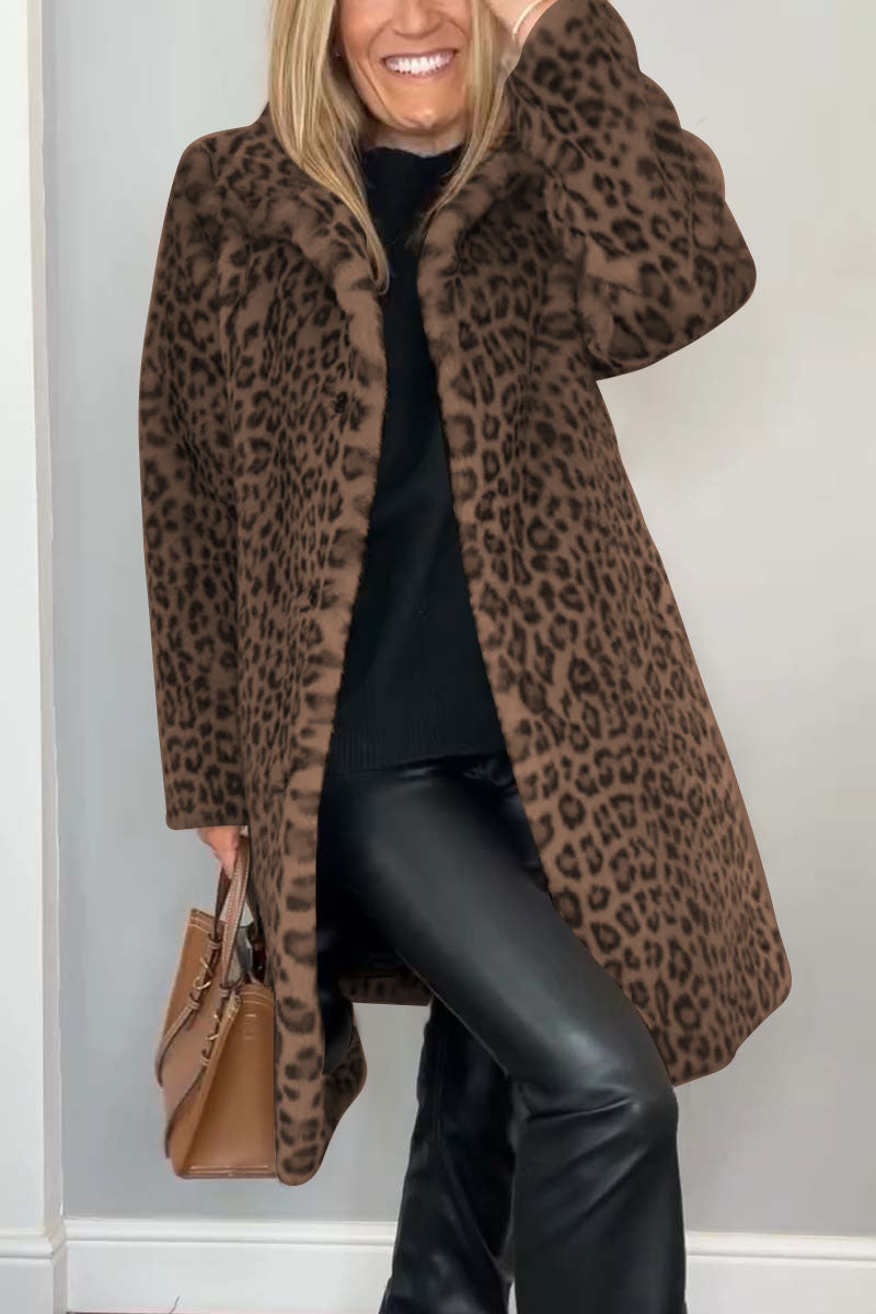 Sol® | Abrigo de invierno clásico para mujer con estampado de leopardo.