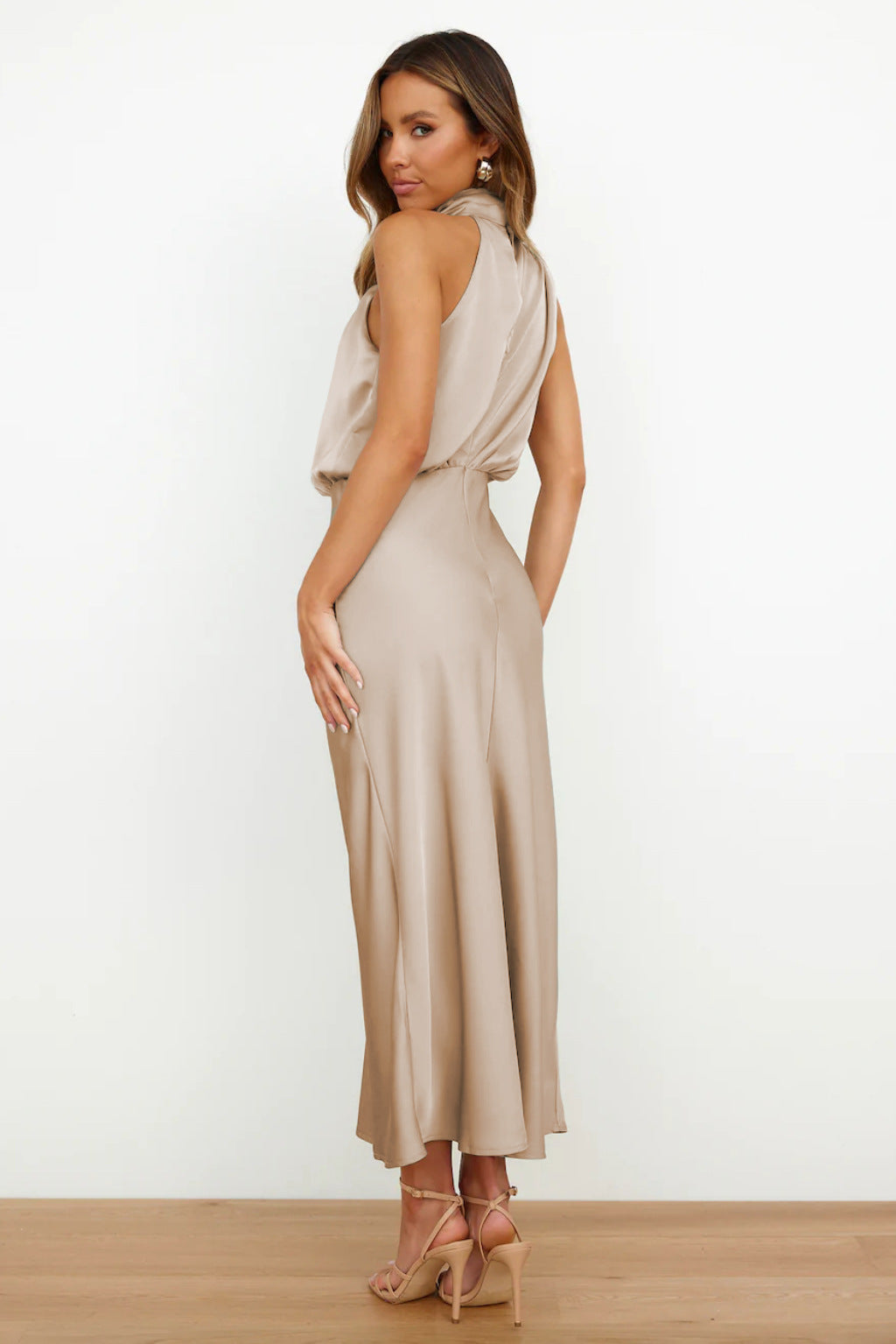 Silke® | Elegante vestido de noche de raso