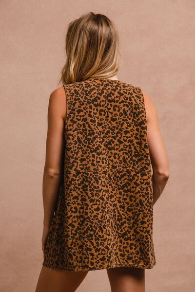 Sandra® | Chaleco denim con estampado de leopardo y botones