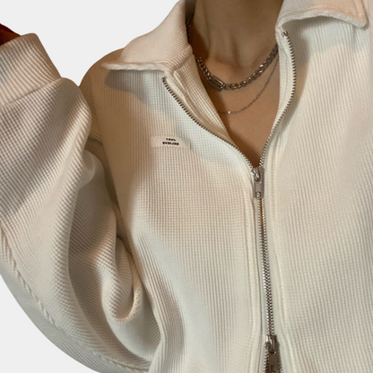 Pirkko® | Chaqueta de invierno moderna y minimalista.