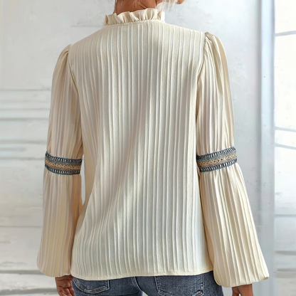 Talía® | Elegante blusa de mujer con escote en V y elegantes volantes.