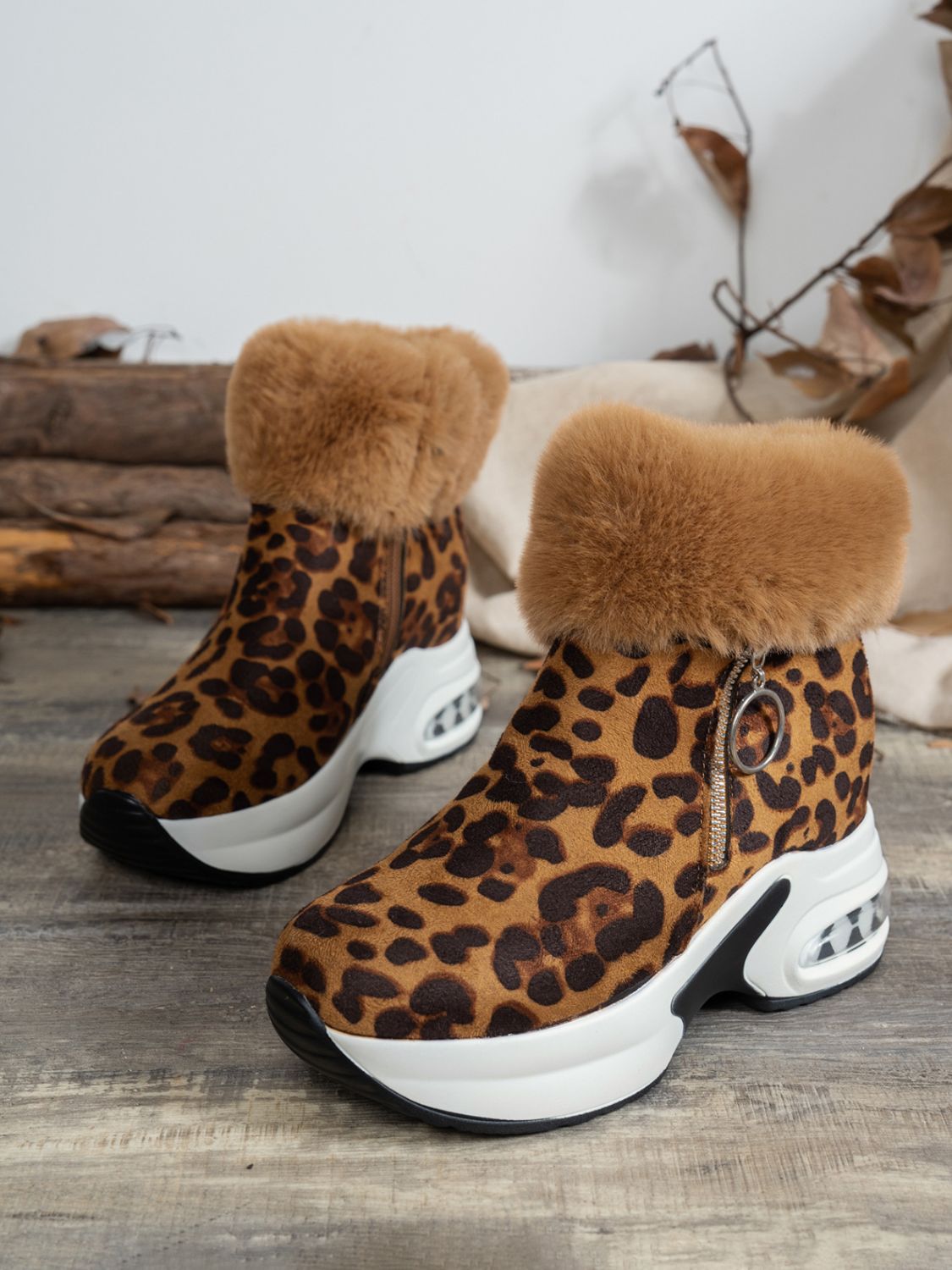 Zara® | Botas de plataforma de Estampado de Leopardo con Cremallera lateral