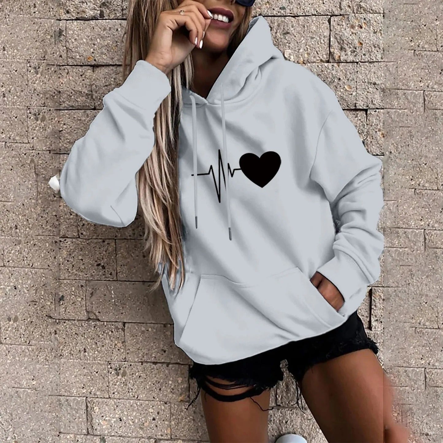 Tatjana® | Sudadera con capucha con estampado de corazones y latidos para mujer