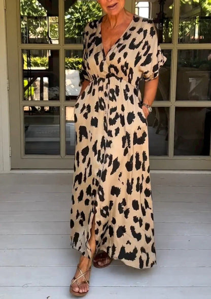 Maxivestido de leopardo salvaje con cuello en V