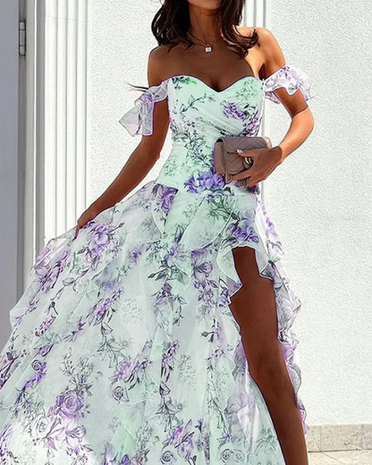 Vestido elegante con estampado en un hombro.