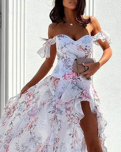 Vestido elegante con estampado en un hombro.